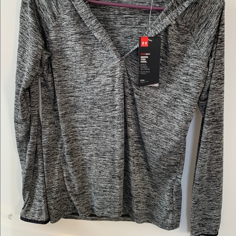 Under Armor long sleeve hooded shirt